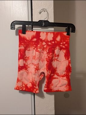 Red Tie-Dye High-Waist Bike Shorts
